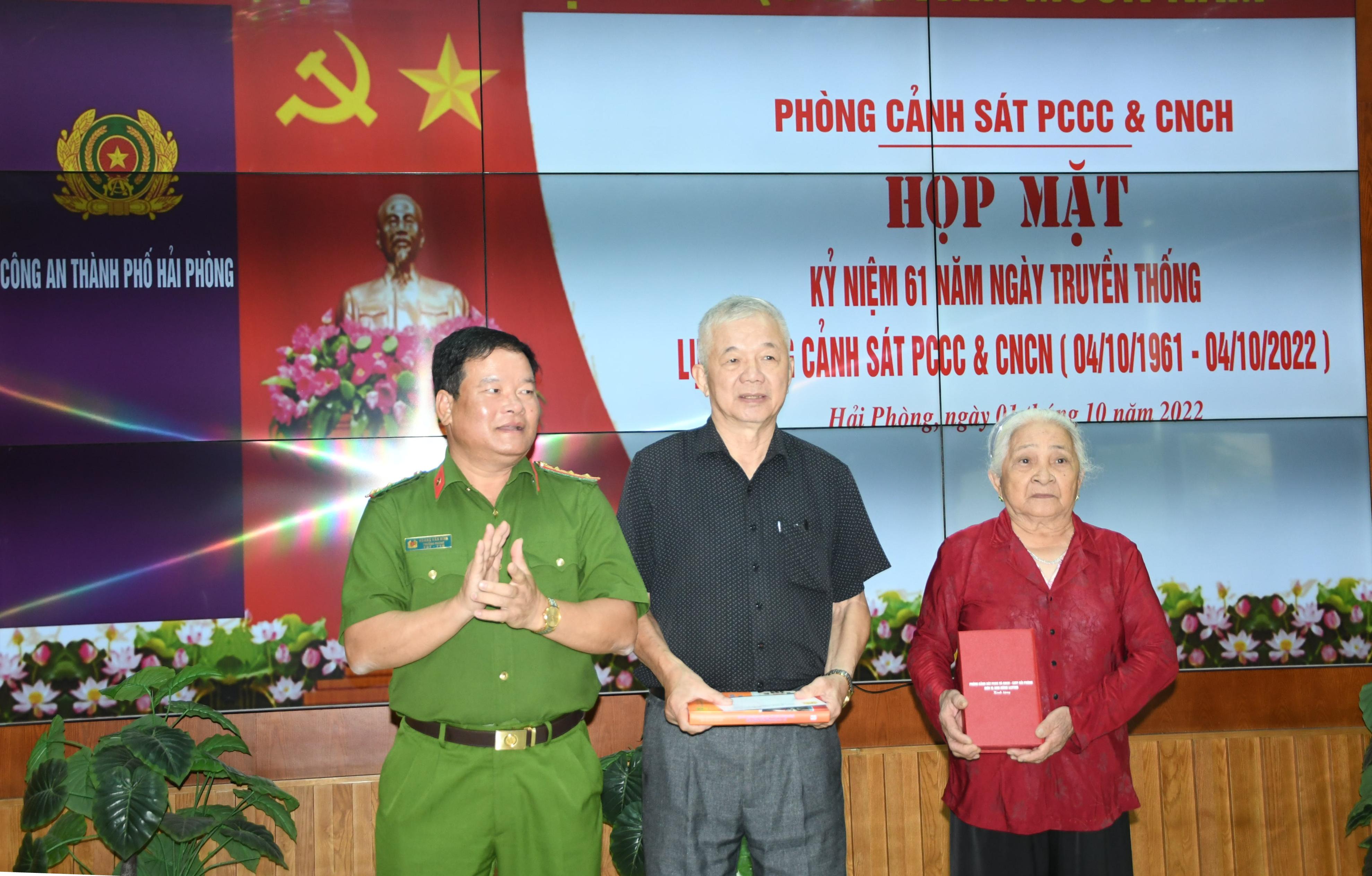 Phòng Cảnh sát PCCC và CNCH: Tổ chức gặp mặt kỷ niệm 61 năm ngày truyền thống lực lượng Cảnh sát PCCC&CNCH